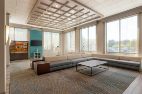 Гостиница Holiday Inn Boston Bunker Hill, an IHG Hotel  Сомервилл